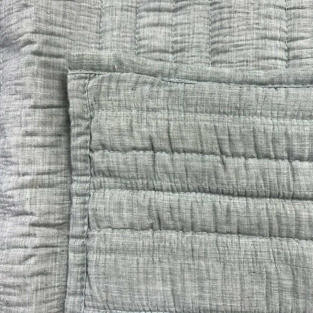 Set Of 2 Dkny Euro Square Pillow Shams Mint Green Quilted Textured (26